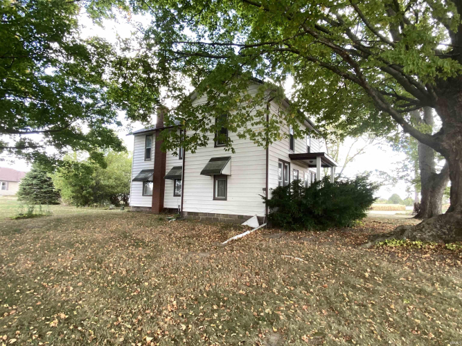 Listing Image 4