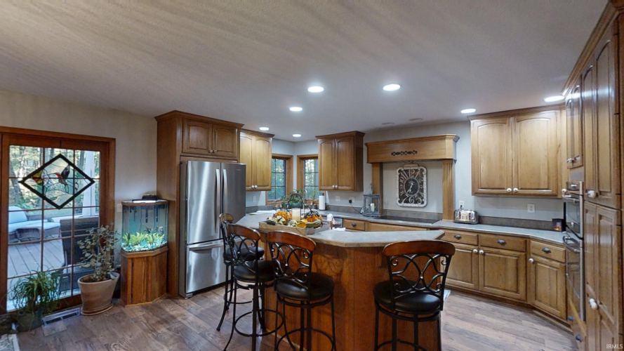 Listing Image 11