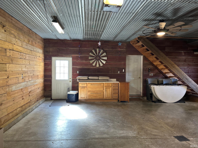 Listing Image 32