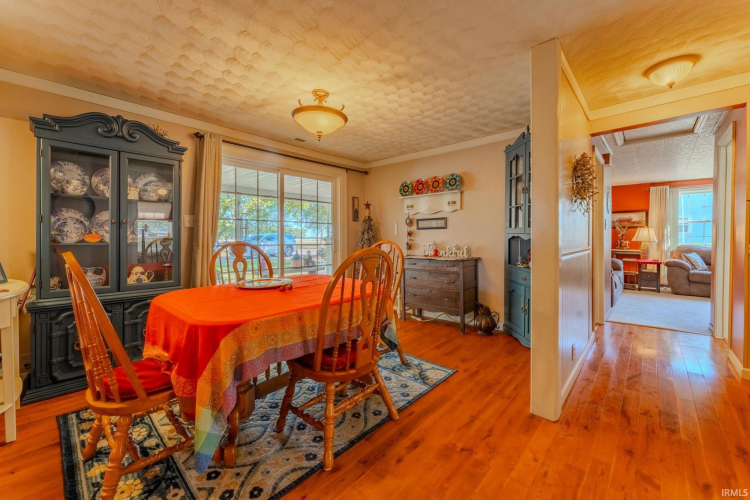Listing Image 18