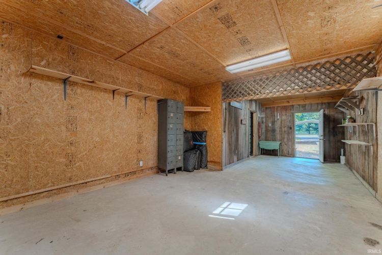 Listing Image 33