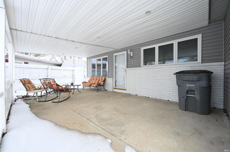 Listing Image 3
