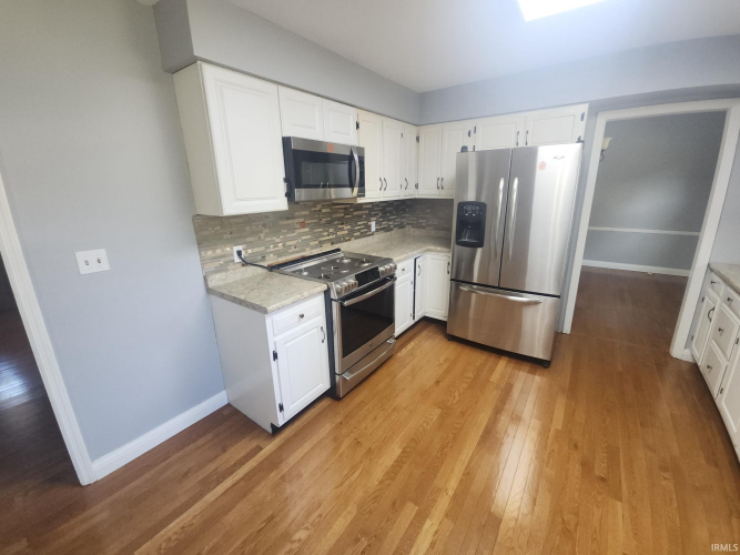 Listing Image 18