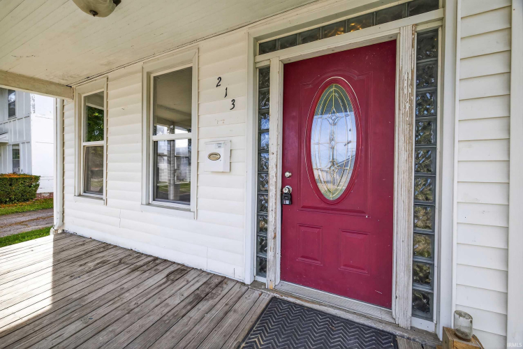 Listing Image 4
