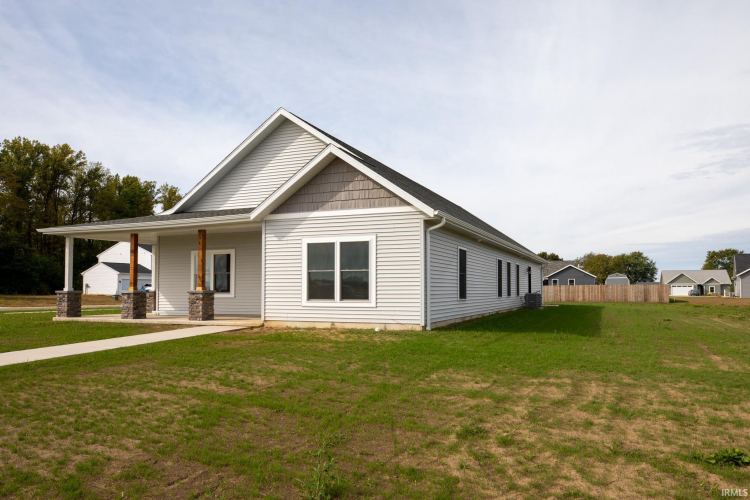 Listing Image 3