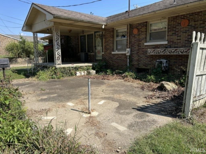 Listing Image 11