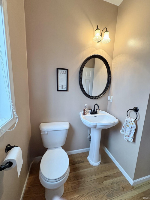 Listing Image 8