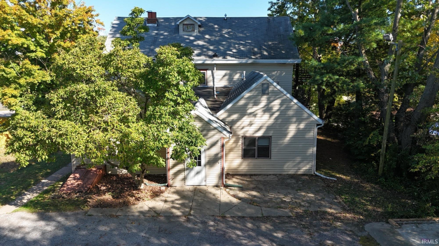 Listing Image 5