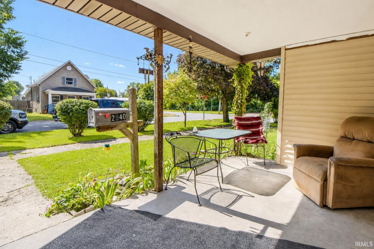 Listing Image 12