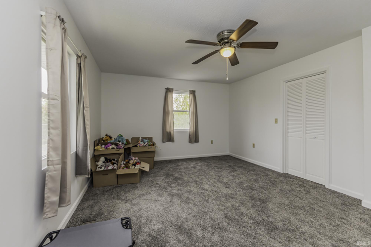 Listing Image 32