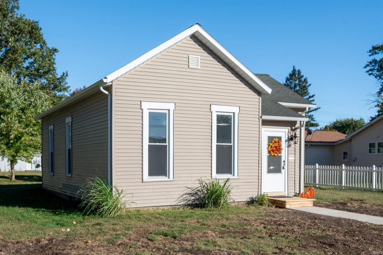 Listing Image 3