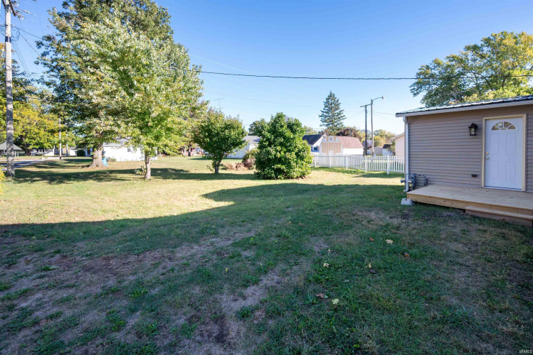 Listing Image 5