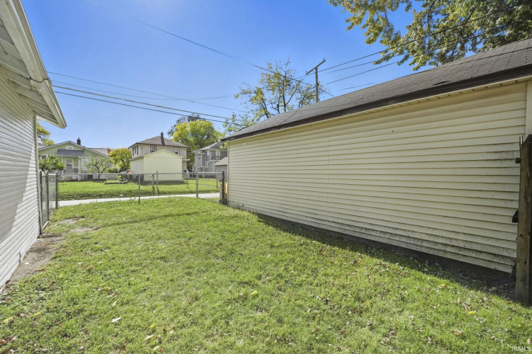 Listing Image 32