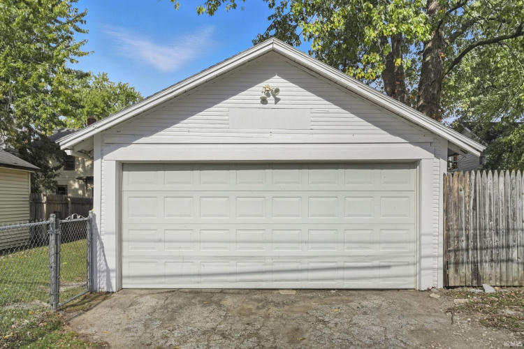 Listing Image 33