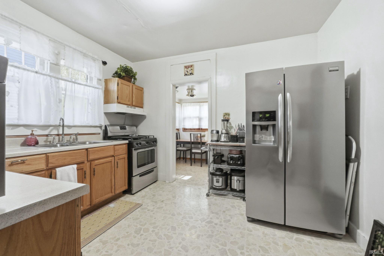 Listing Image 10