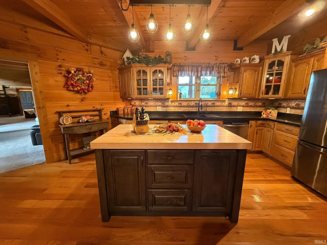 Listing Image 19
