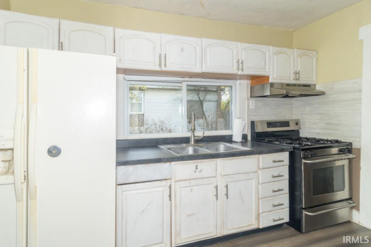 Listing Image 20