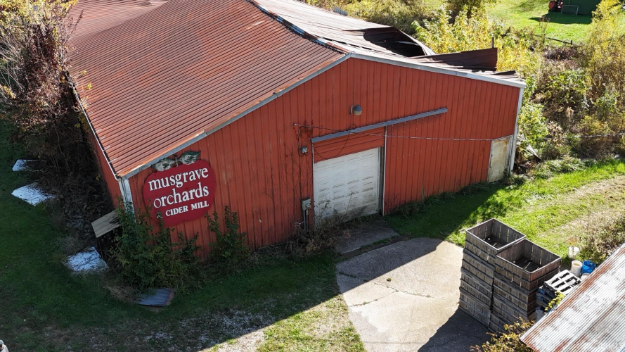Listing Image 4