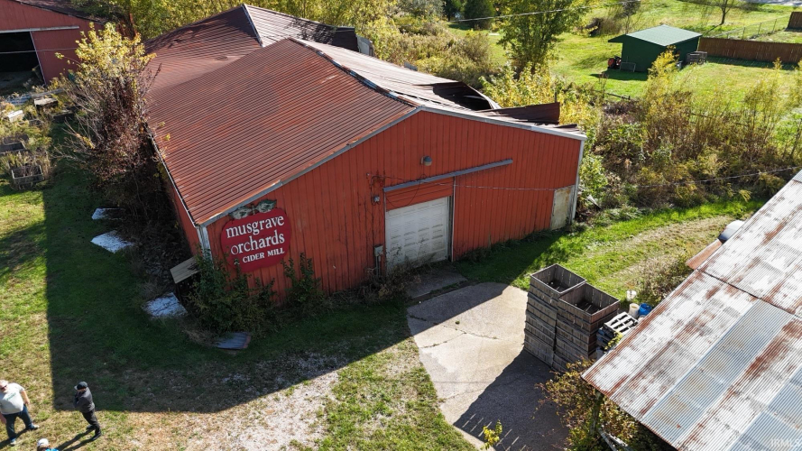 Listing Image 9