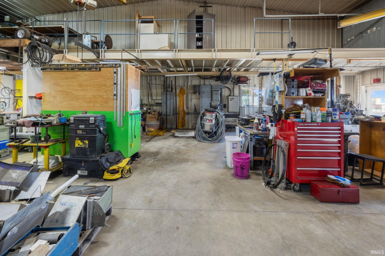 Listing Image 12