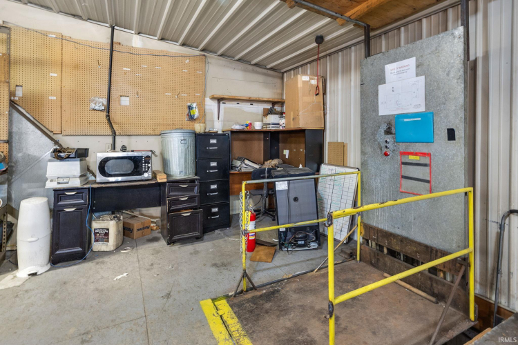 Listing Image 23