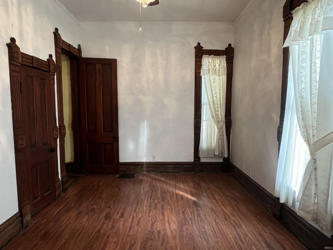 Listing Image 17