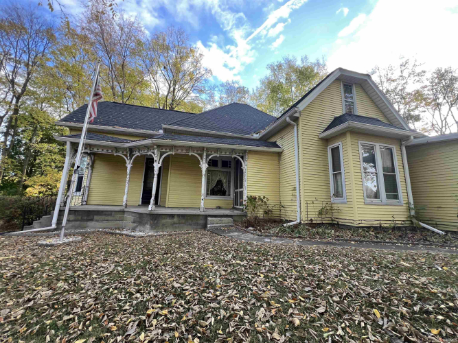 Listing Image 4