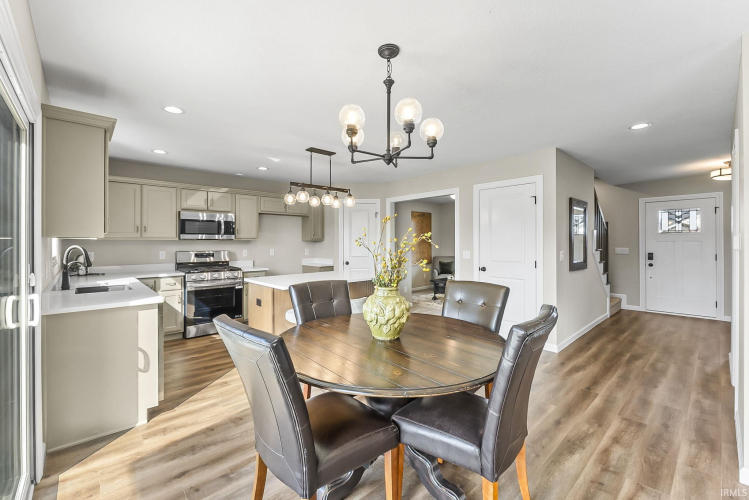 Listing Image 15