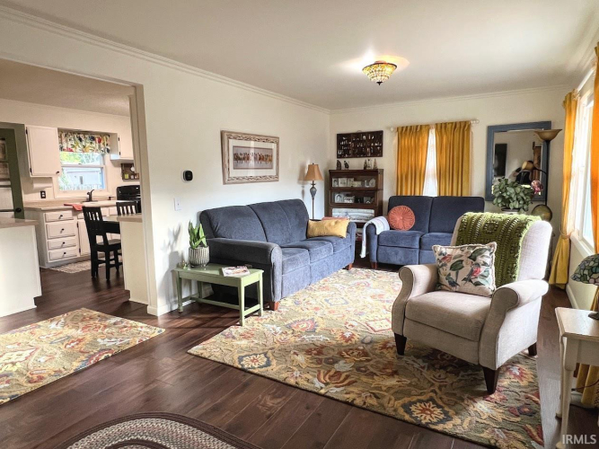 Listing Image 6