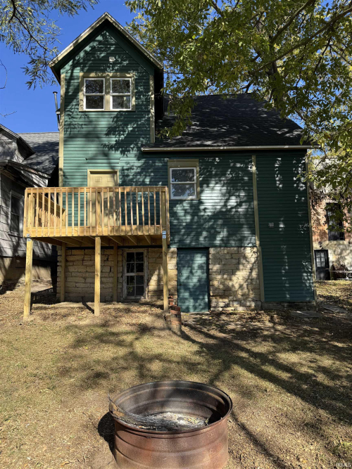 Listing Image 4