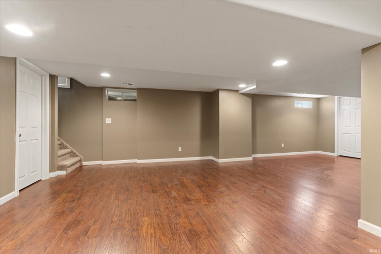 Listing Image 17