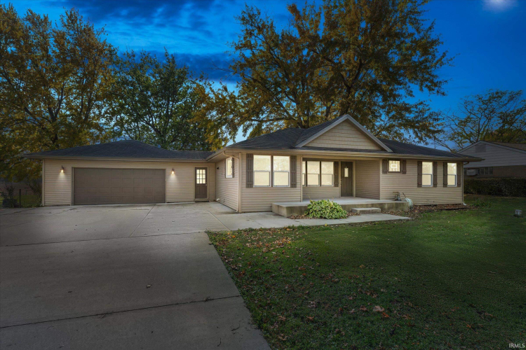 Listing Image 4