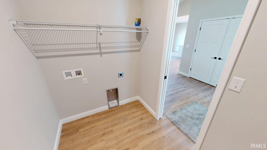 Listing Image 17