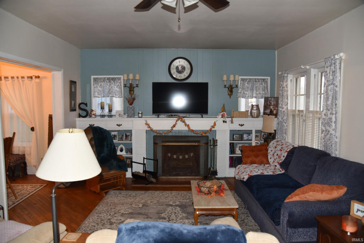 Listing Image 3