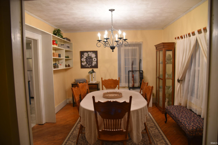Listing Image 8