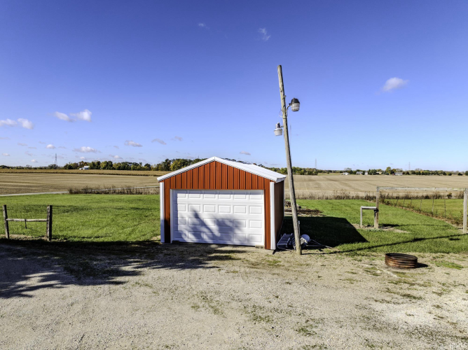 Listing Image 8