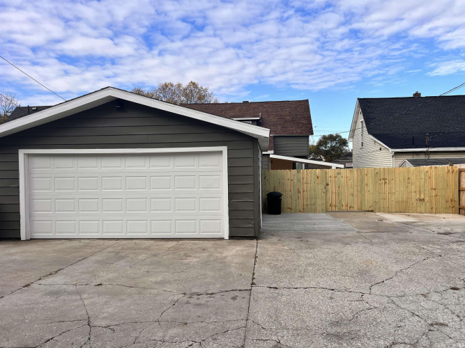 Listing Image 25