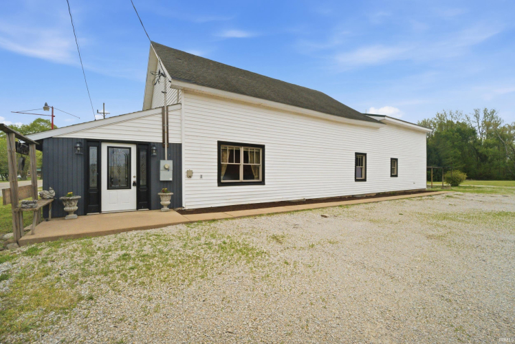 Listing Image 3