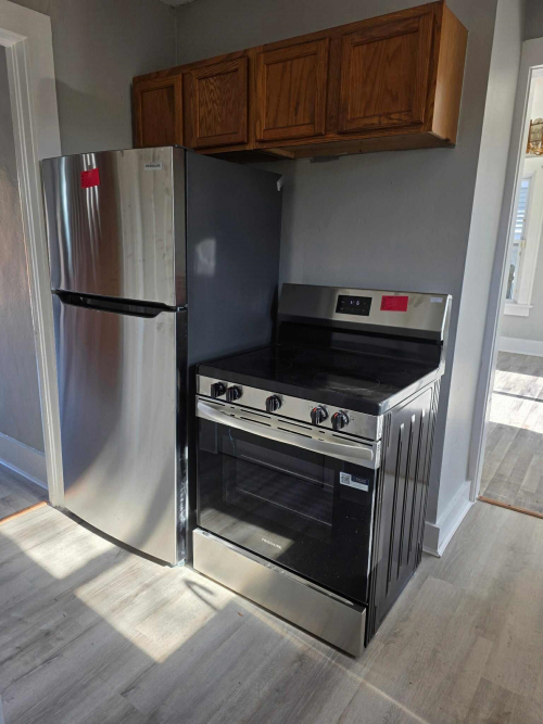 Listing Image 8