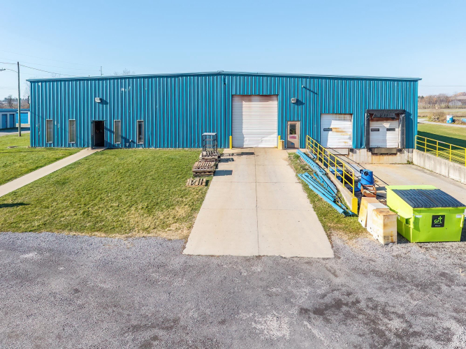 Listing Image 1