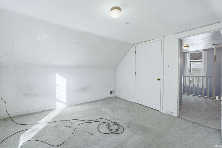 Listing Image 27