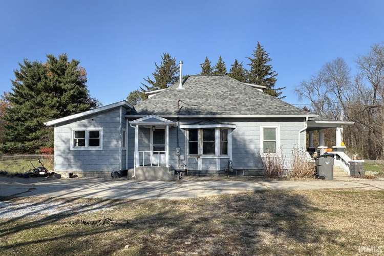 Listing Image 4