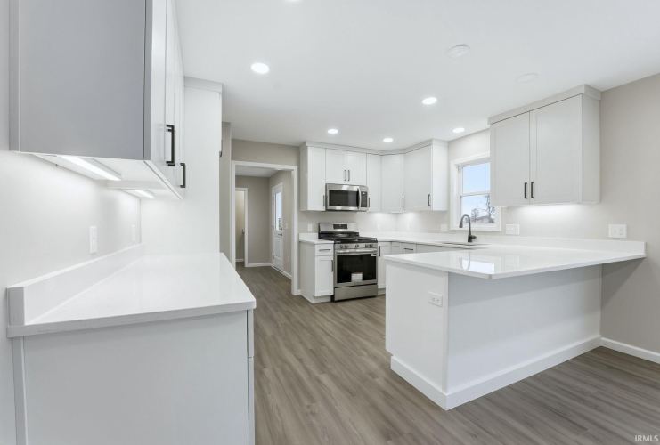 Listing Image 13