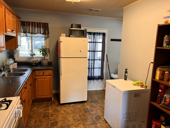 Listing Image 16