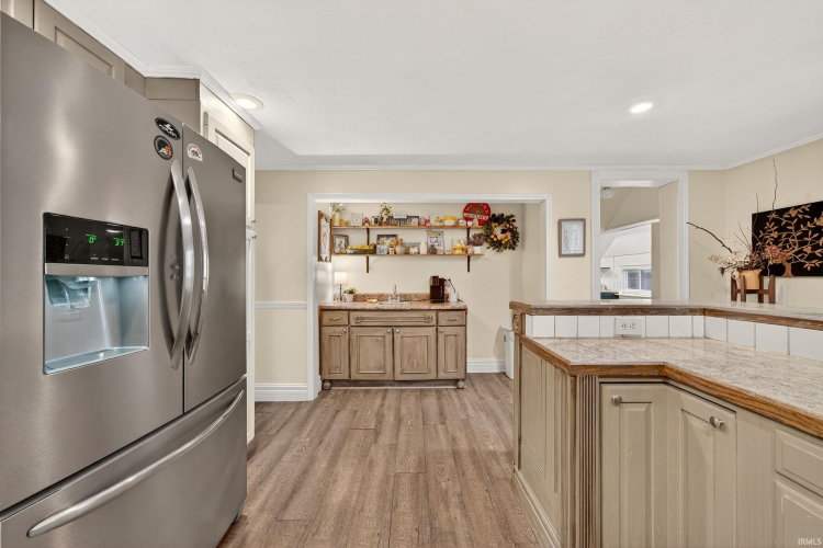 Listing Image 13