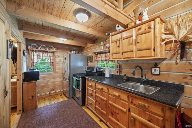 Listing Image 14
