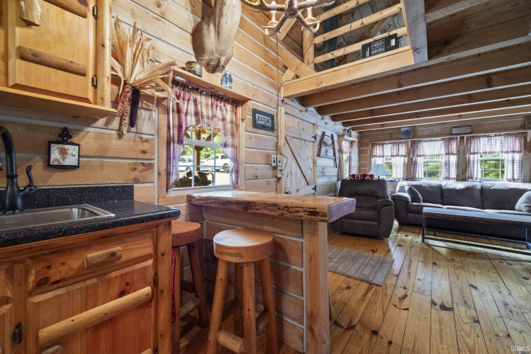 Listing Image 9
