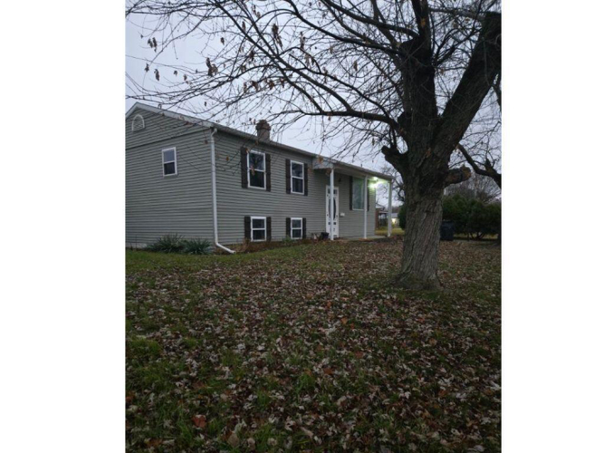 Listing Image 4
