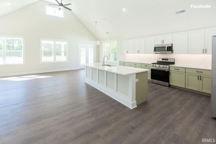 Listing Image 14