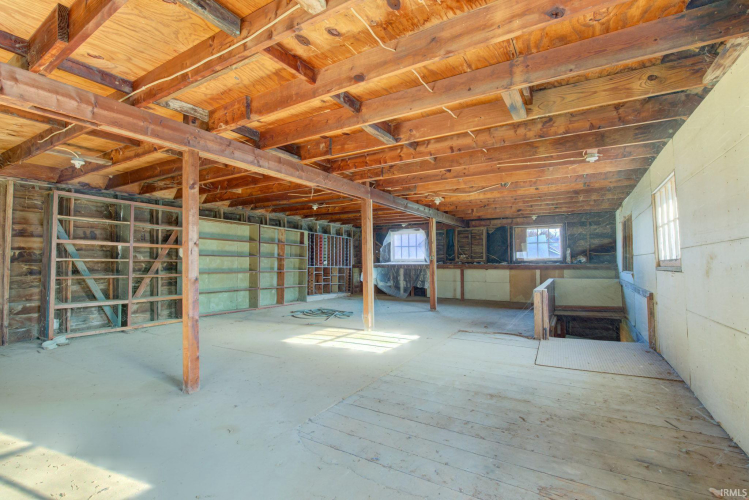 Listing Image 18